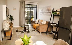 Spacious Modern 2-Bedroom Apartment With Pool & Gym Access